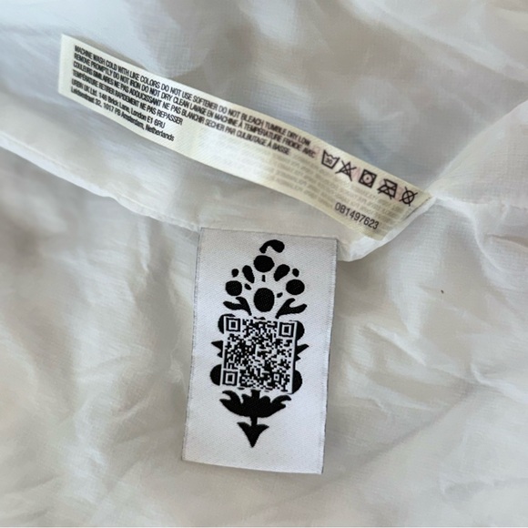 Free People Movement In A Bubble Printed Puffer Vest. NWT. Blocked logo, M - Picture 13 of 14